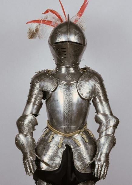 Metal suit of armor