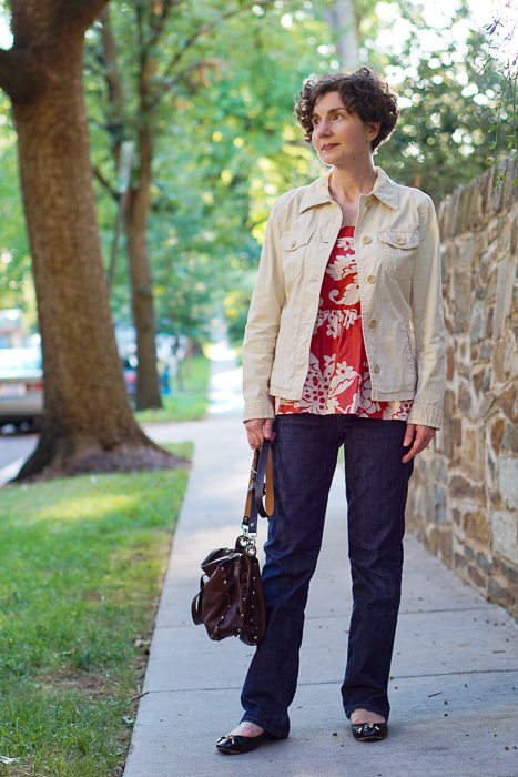 Casual Friday: Naive Floral – The Directrice